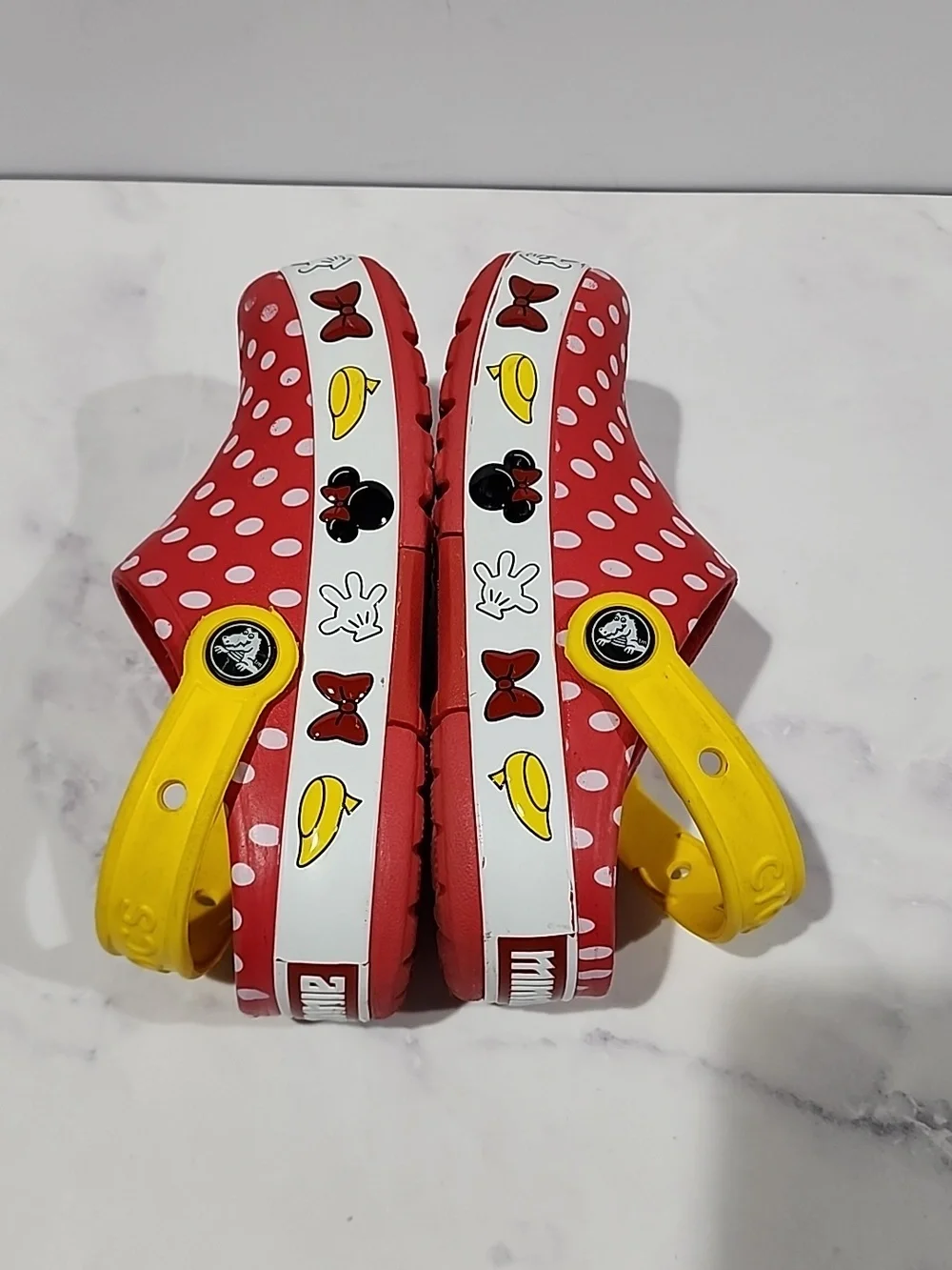 CROCS these vibrant